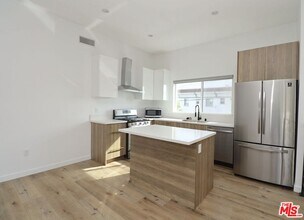 4601 Pickford St in Los Angeles, CA - Building Photo - Building Photo