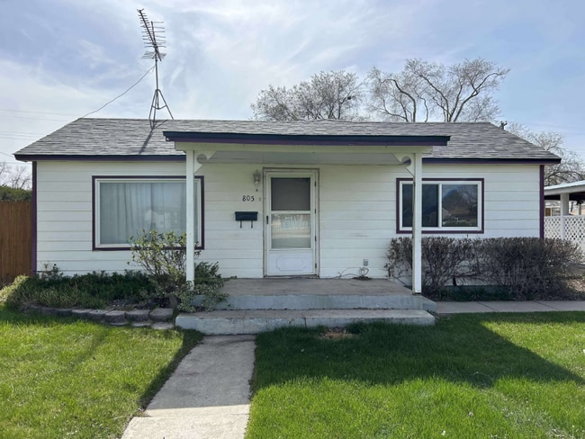 property at 805 7th Ave N