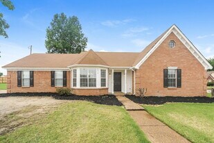 5515 Whiteley Cove in Memphis, TN - Building Photo