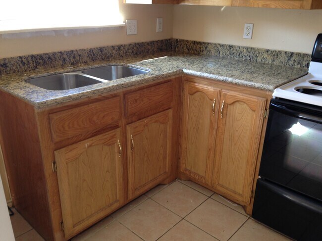 3706 Joby St, Unit 3 in Edinburg, TX - Foto de edificio - Building Photo