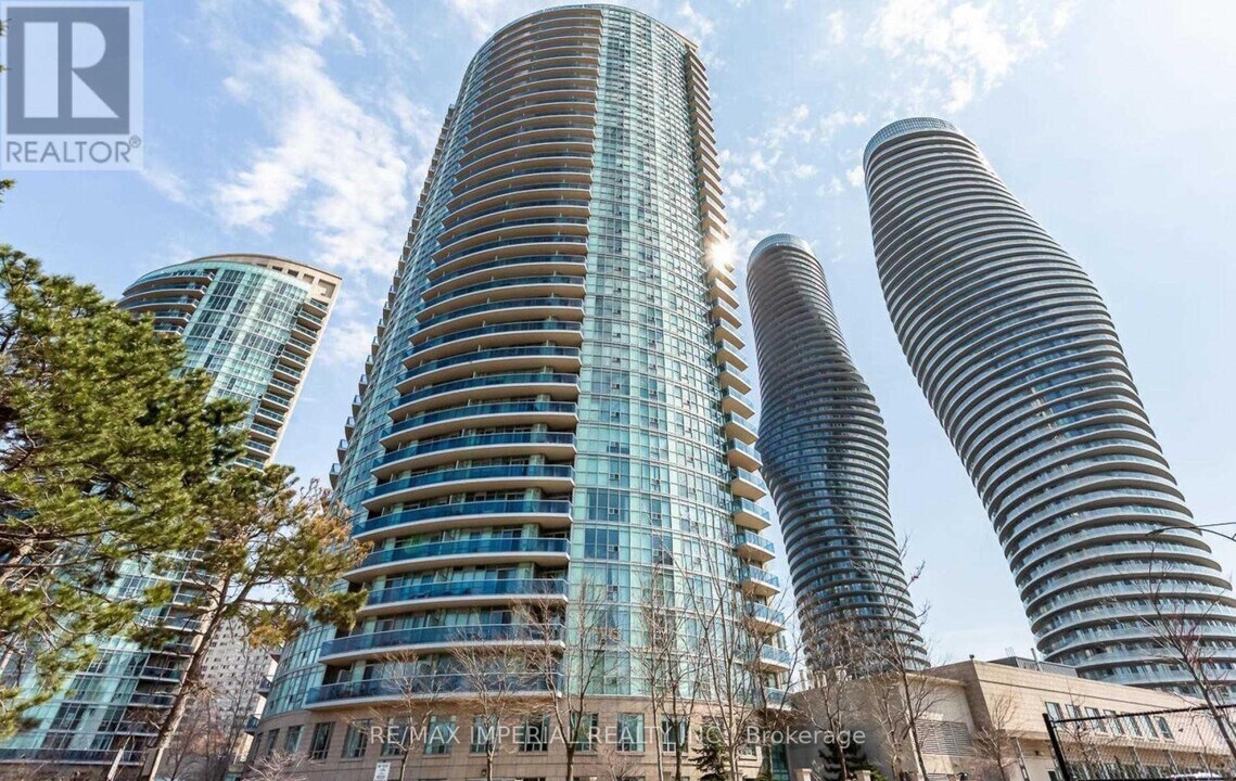 80 Absolute Ave in Mississauga, ON - Building Photo