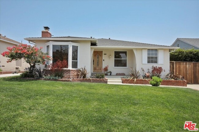 property at 8150 Kenyon Ave