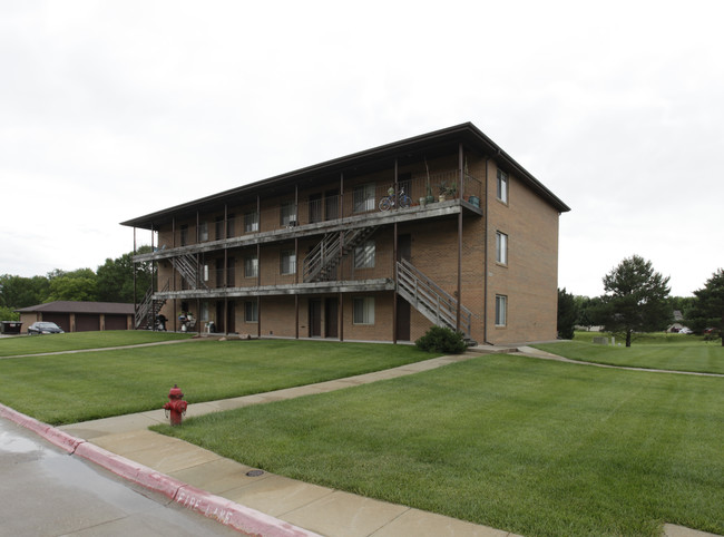 4041 Northlund Dr in Lincoln, NE - Foto de edificio - Building Photo