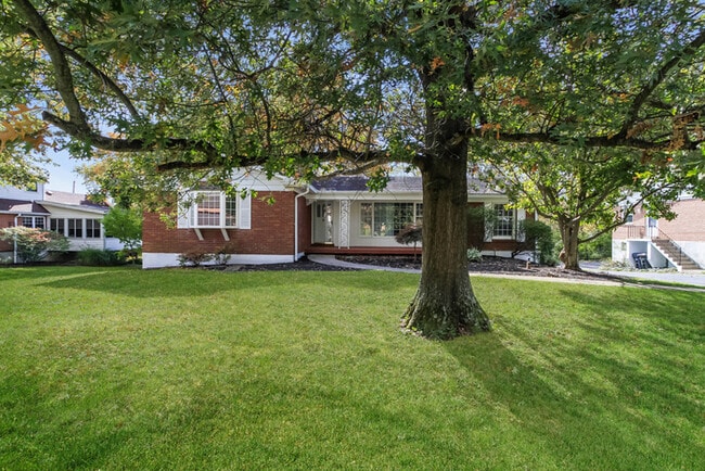 property at 1007 Pineknot Dr