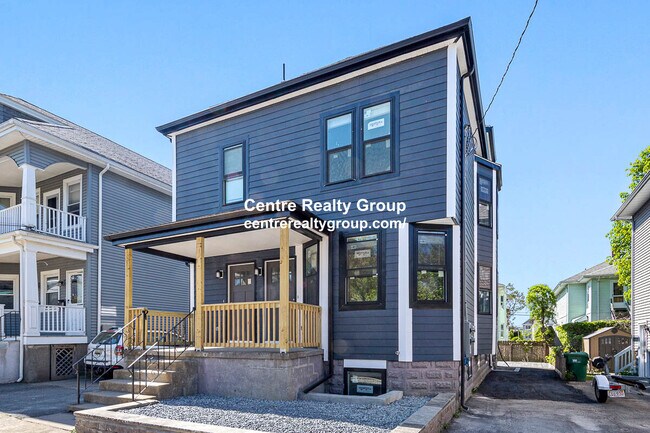 73 Lexington St, Unit 2 in Waltham, MA - Building Photo - Building Photo
