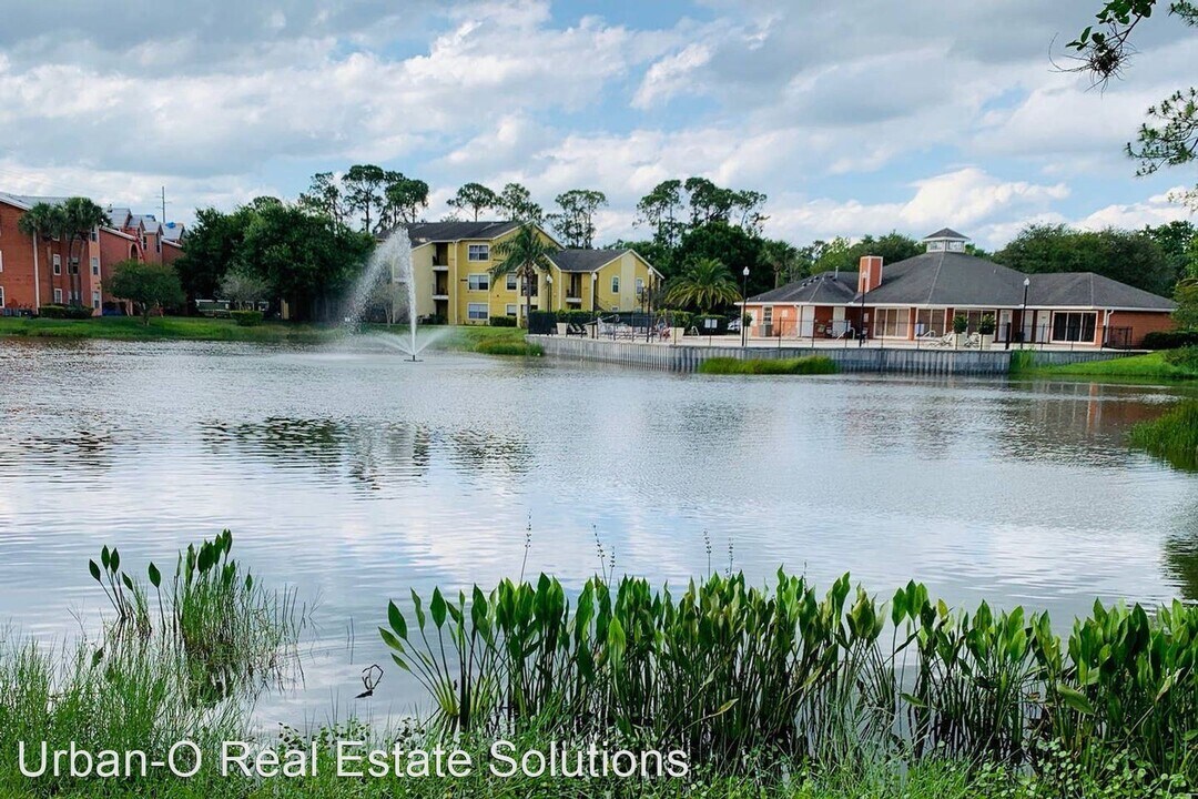 4756 Walden Cir-Unit -Unit 633 in Orlando, FL - Building Photo