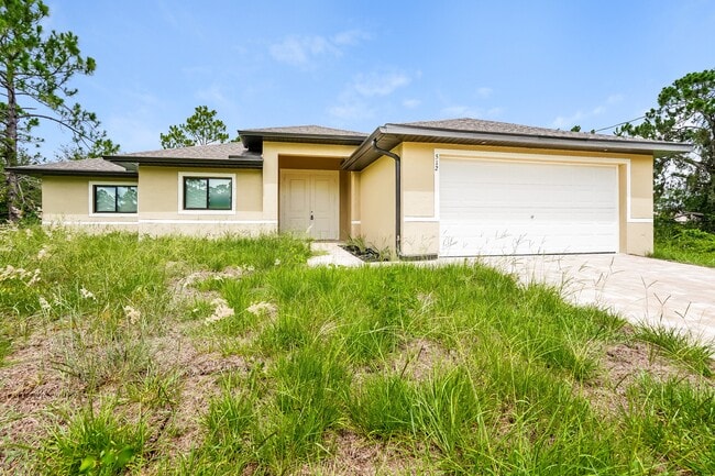 property at 512 Cottonwood Ave S