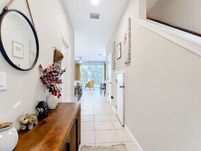 10525 Oakside Dr in Palmetto, FL - Foto de edificio - Building Photo