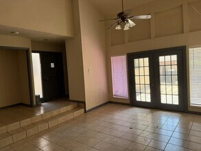 8901 Newport Ln in Austin, TX - Building Photo - Building Photo
