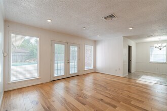 12910 Shady Knoll Ln in Cypress, TX - Building Photo - Building Photo