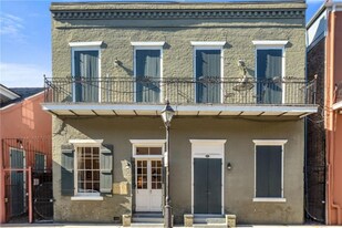 433 Burgundy St, Unit 1 in New Orleans, LA - Building Photo