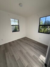 5033 Kobus Ter in Davie, FL - Building Photo - Building Photo