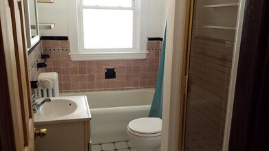 22 Commonwealth Ter, Unit 1 in Boston, MA - Foto de edificio - Building Photo