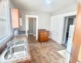 732 Bay Ridge Ave in Pittsburgh, PA - Building Photo - Building Photo