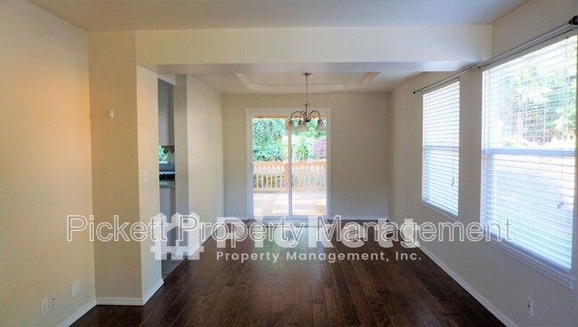 7283 Creek Wood Pl NE in Bremerton, WA - Building Photo - Building Photo