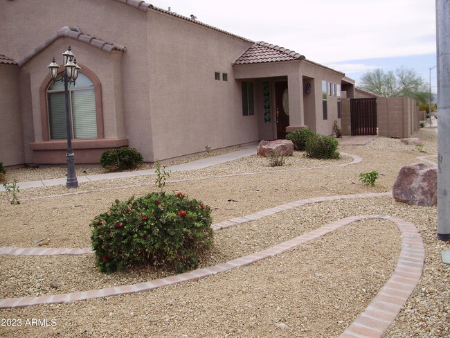 8074 N 109th Dr in Peoria, AZ - Building Photo - Building Photo