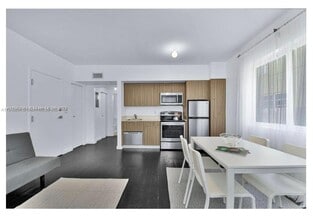 557 Michigan Ave, Unit 111 in Miami Beach, FL - Building Photo - Building Photo