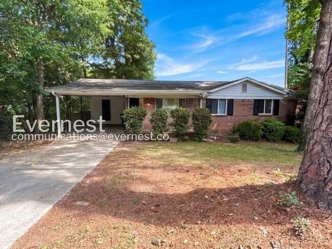 property at 3227 Hobart Dr NW