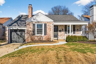 8609 Rosalie Ave in Brentwood, MO - Building Photo