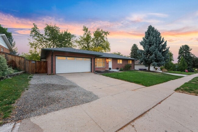 3565 S Holly St in Denver, CO - Building Photo - Building Photo