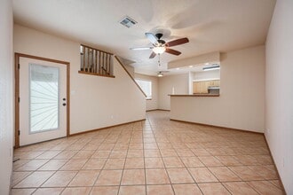 2353 Saturn Cir in Las Cruces, NM - Foto de edificio - Building Photo
