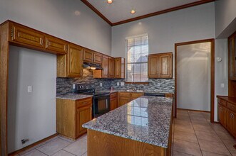 756 Okie Ridge Rd in Yukon, OK - Foto de edificio - Building Photo