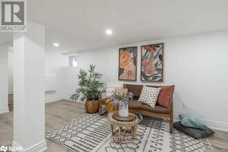 1 Edward St in Hamilton, ON - Building Photo - Building Photo