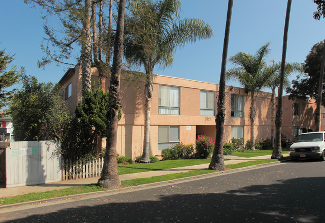 2627 5th St in Santa Monica, CA - Foto de edificio - Building Photo