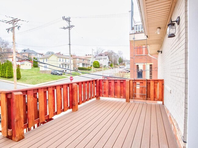 property at 160 W Madison St