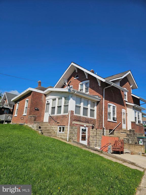property at 100 S Maryland Ave