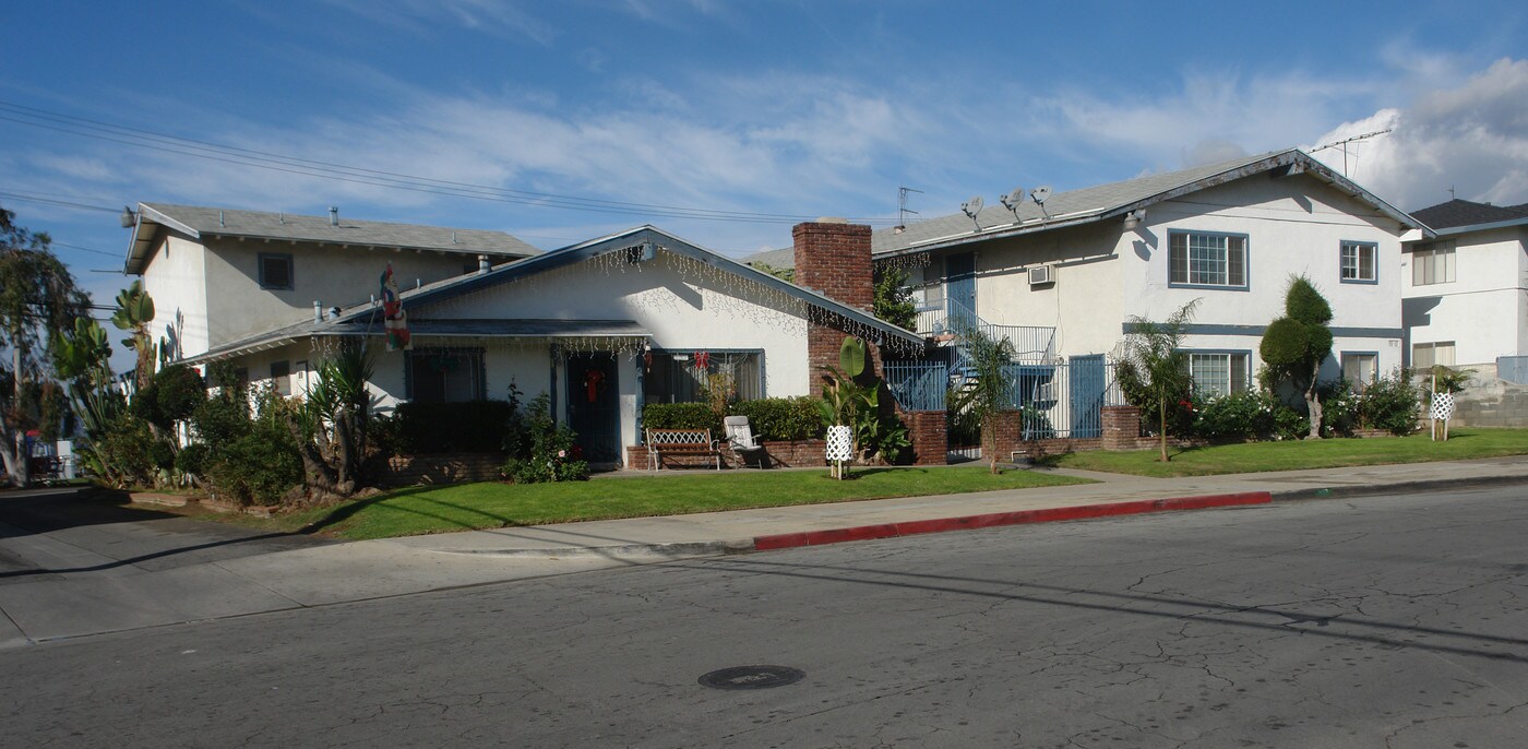 303 N Prospero Dr in Covina, CA - Building Photo