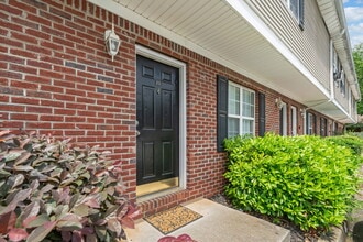 20 Point Pl Dr in Cartersville, GA - Building Photo - Building Photo