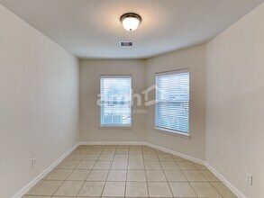 22422 Bauer Canyon Dr, Unit 6 in Hockley, TX - Foto de edificio - Building Photo