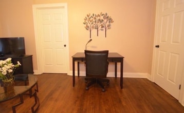 2004 Spring St in Portland, ME - Building Photo - Building Photo