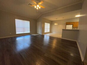 801 Quarter Horse Trail-Unit -bda73b7e-d5f8-11eb-9d31-02563e88f769 in Waco, TX - Building Photo - Building Photo