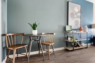 Eastside Station in Austin, TX - Foto de edificio - Building Photo