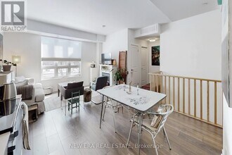 4015 Hickory Dr in Mississauga, ON - Building Photo - Building Photo