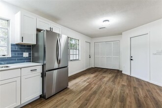 1228 SE 17th St in Ocala, FL - Building Photo - Building Photo