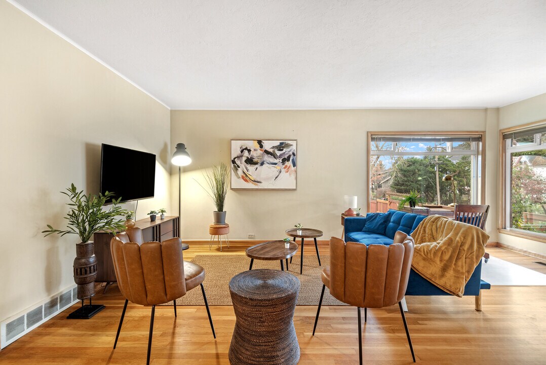 11 NE 63rd Ave in Portland, OR - Building Photo