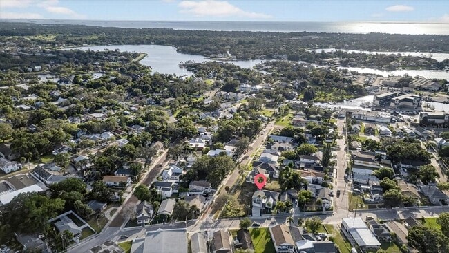 207 Athens St in Tarpon Springs, FL - Building Photo - Building Photo
