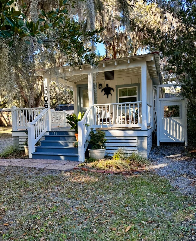 property at 1006 11th St