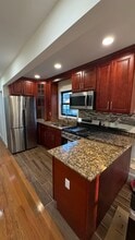 11945 Sutphin Blvd, Unit First floor Apt in Jamaica, NY - Foto de edificio - Building Photo