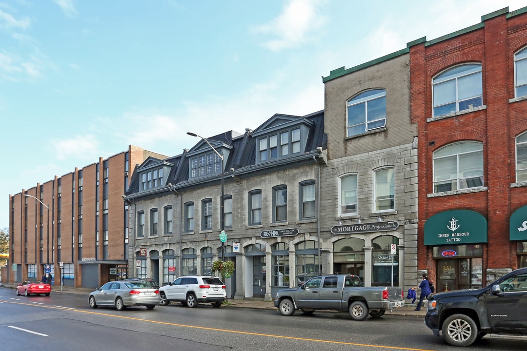 265 Ontario Street in Kingston, ON - Building Photo