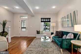 2603 Sherman Ave NW in Washington, DC - Foto de edificio - Building Photo