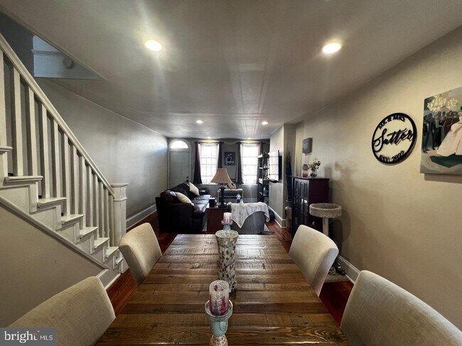 2431 Memphis St photo'