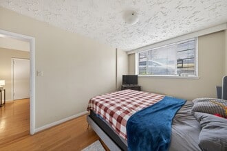 2105 W 47th Ave in Vancouver, BC - Building Photo - Building Photo