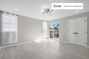 Room in Shared 5 bed/5 bath home in Los Angeles, CA - Building Photo