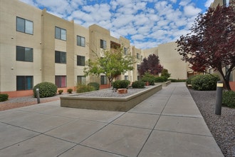Casa de Sierra Senior Apartments in Albuquerque, NM - Building Photo - Building Photo