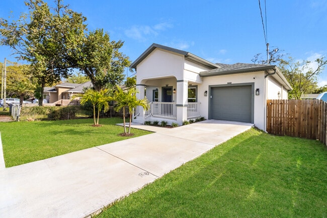 2001 E Wood St in Tampa, FL - Building Photo - Building Photo