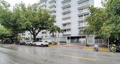 1020 Meridian Ave, Unit 608 in Miami Beach, FL - Foto de edificio - Building Photo